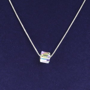 indulgence single cut cube pendant